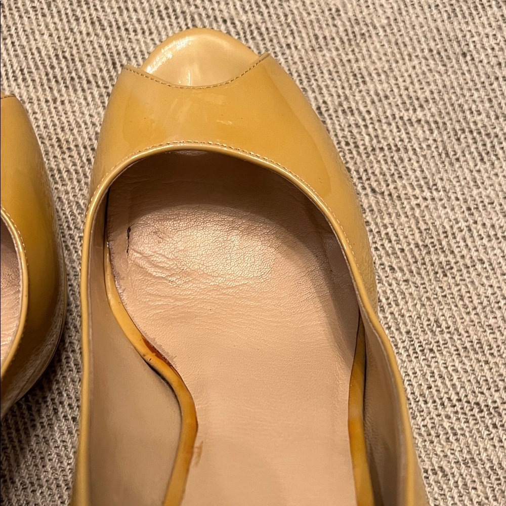 Cole Hann x Nike Air Yellow Patent Peep-Toe Platform Heels - Picture 10 of 16